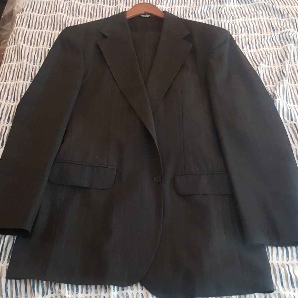 Haggar black label 2 button suit
